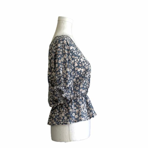 Sienna Sky Top Blouse Short Sleeve Elastic Waist Blue White Floral Top Size XS - Picture 4 of 12
